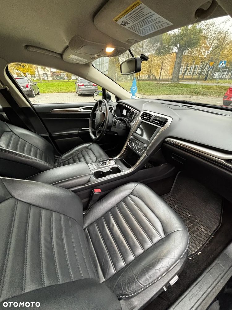 Ford Fusion - 9