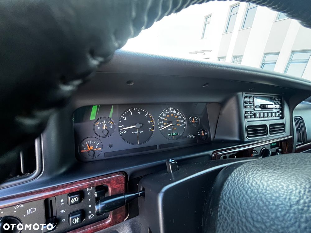 Jeep Grand Cherokee 5.9 Limited - 29