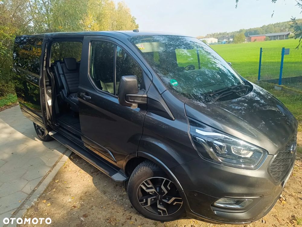 Ford Tourneo Custom - 13
