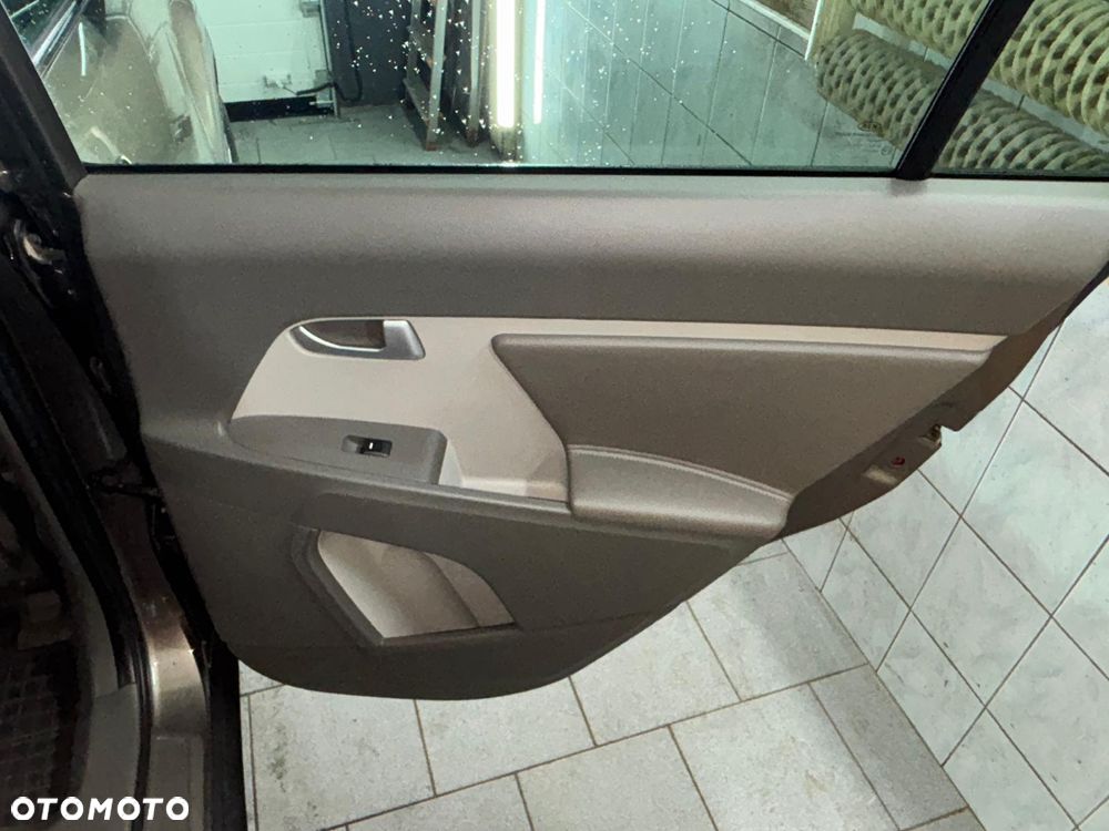 Kia Sportage 2.0 M 2WD - 16