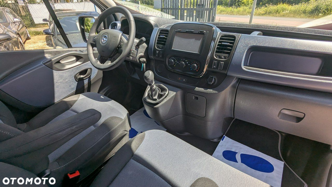 Opel Vivaro - 16