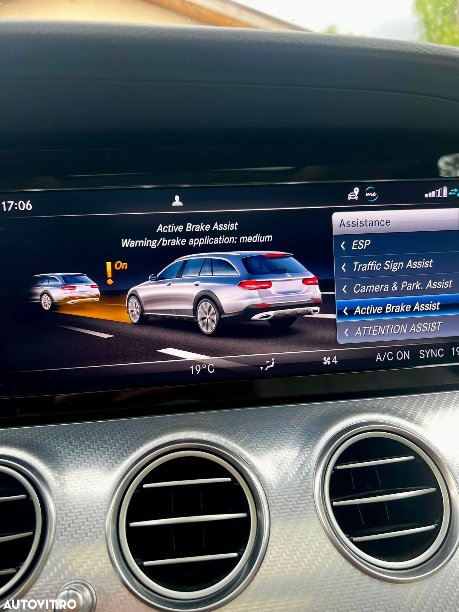 Mercedes-Benz E 220 d All-Terrain 4MATIC Aut. - 24