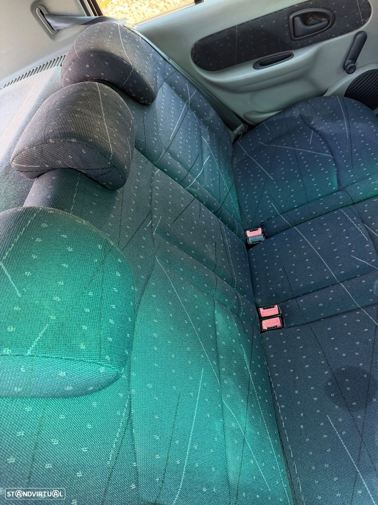 Renault Clio - 7