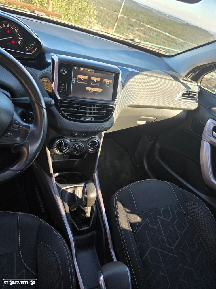Peugeot 2008 1.6 BlueHDi Style - 7