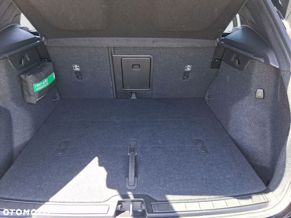 Volvo XC 40 - 18
