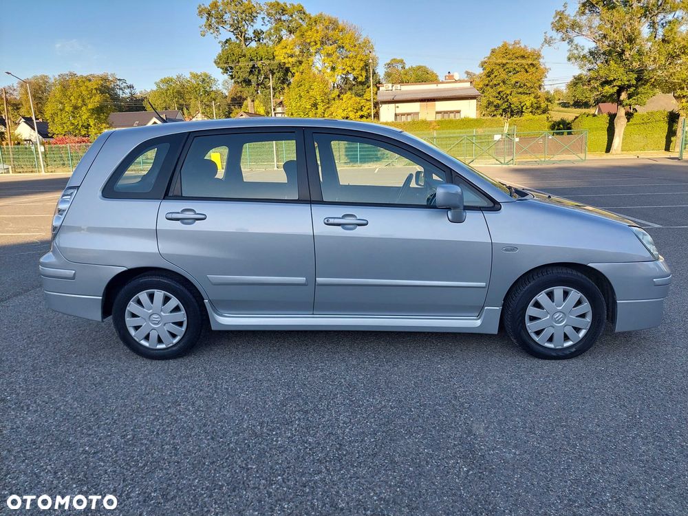 Suzuki Liana 2004 photo 5