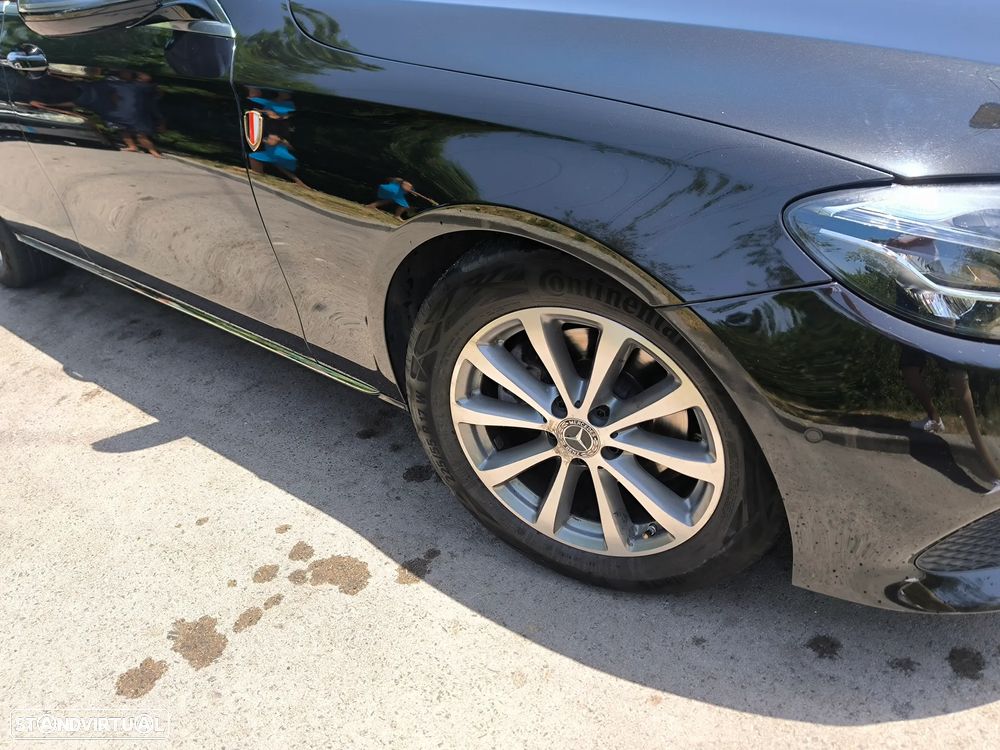 Mercedes-Benz E 220 d 4Matic 9G-TRONIC Avantgarde - 12
