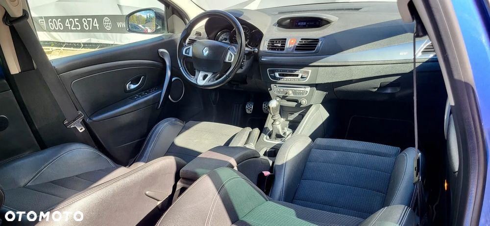 Renault Megane TCe 180 GT - 16