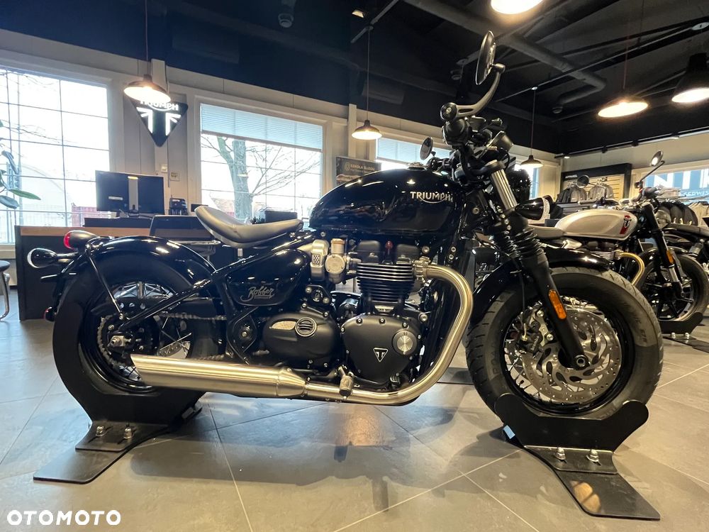 Triumph Bonneville Bobber - 2