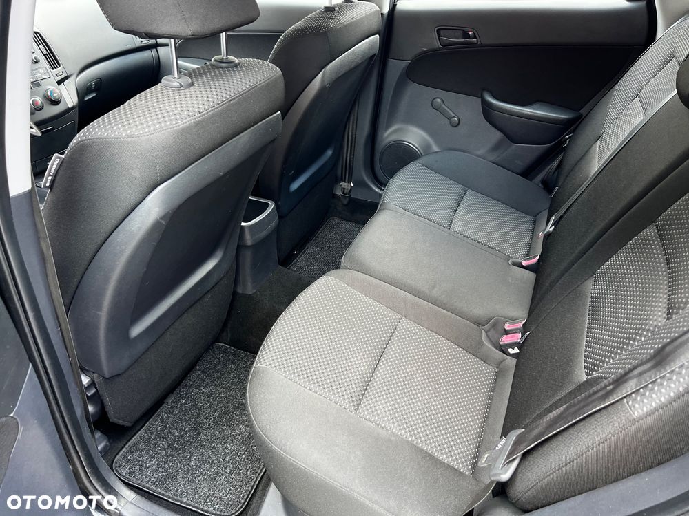 Hyundai i30 1.4 Classic + - 15