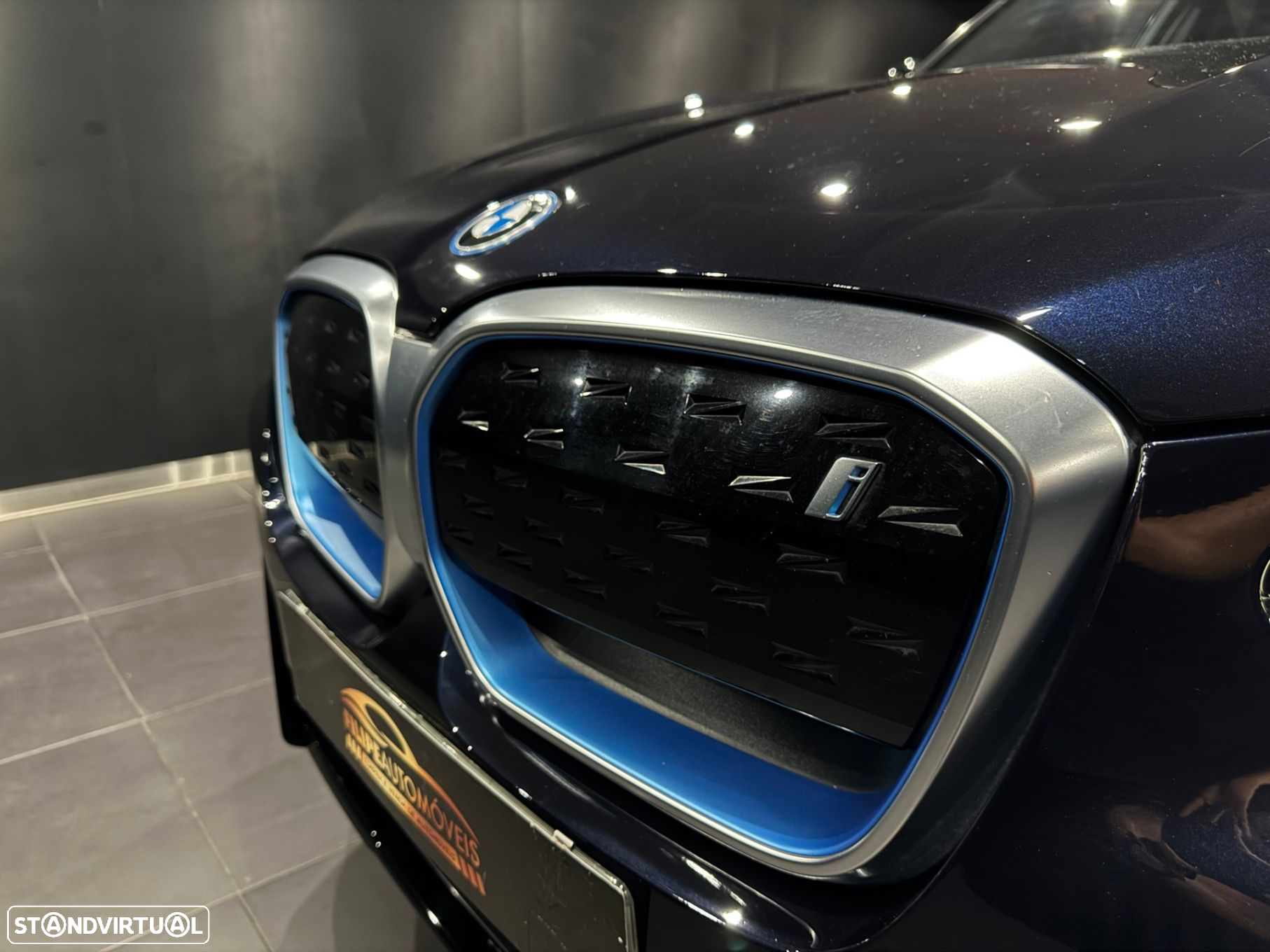 BMW iX3 M Sport Impressive - 10
