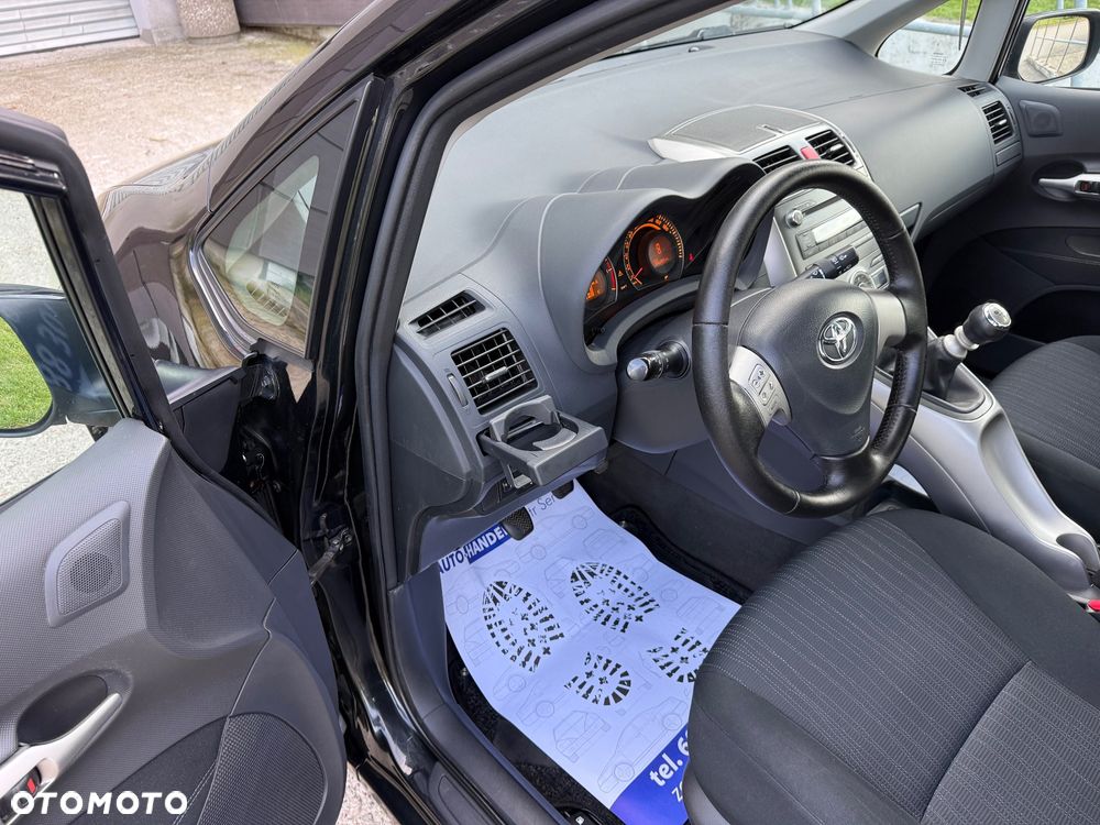 Toyota Auris - 27