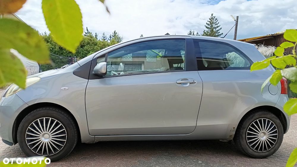 Toyota Yaris 1.3 Luna - 8