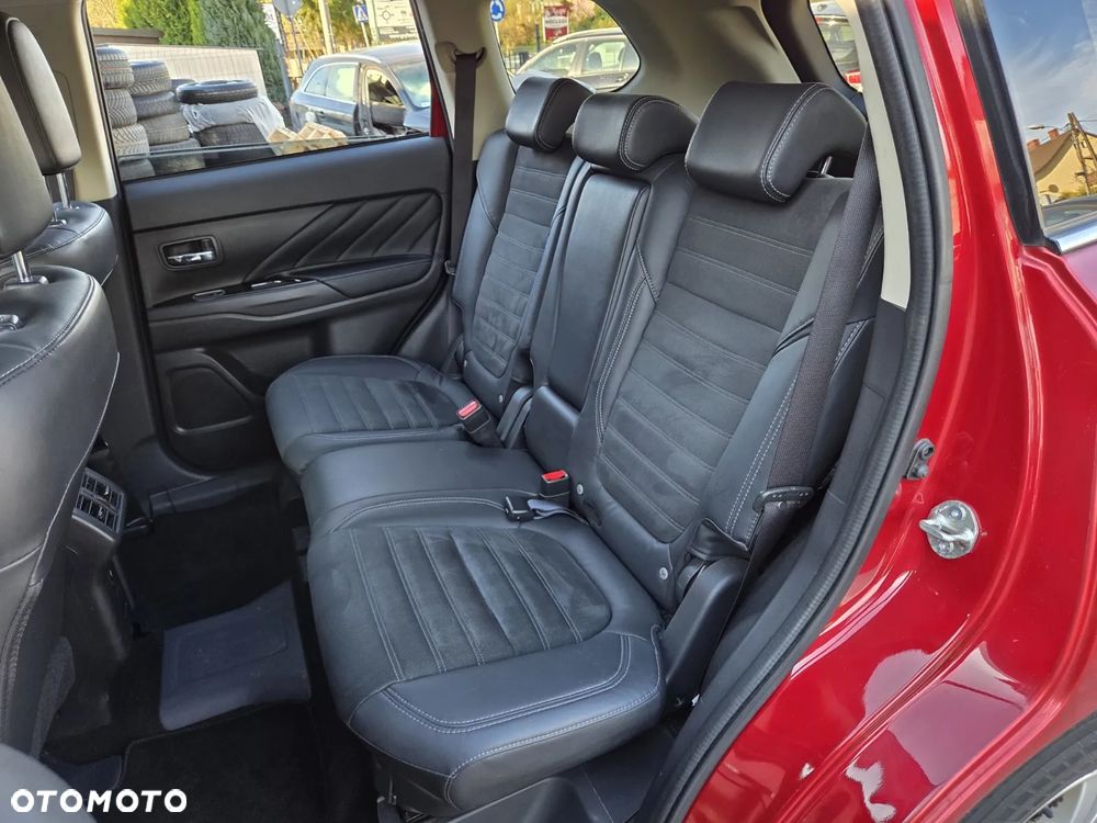 Mitsubishi Outlander - 14