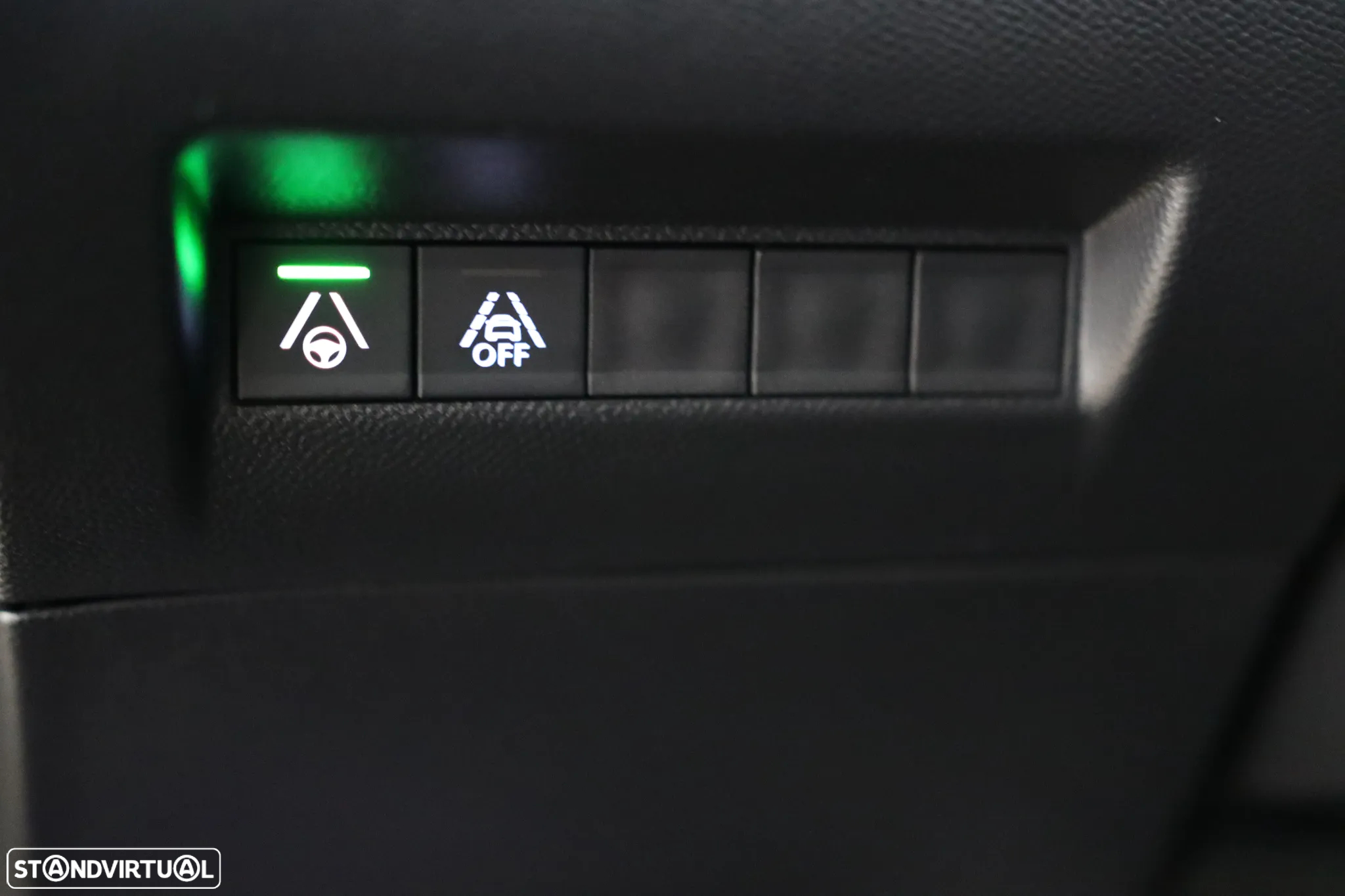 Peugeot 2008 PureTech 130 EAT8 GT - 9