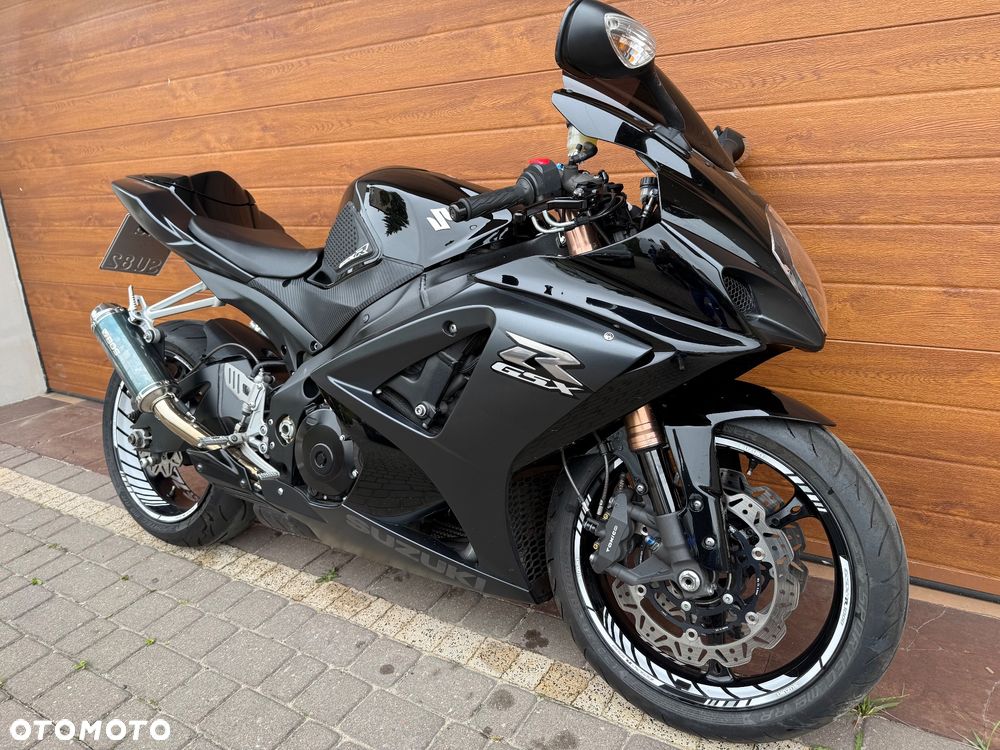 Suzuki GSX-R - 6