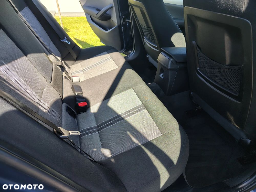 BMW X1 sDrive18i xLine - 9