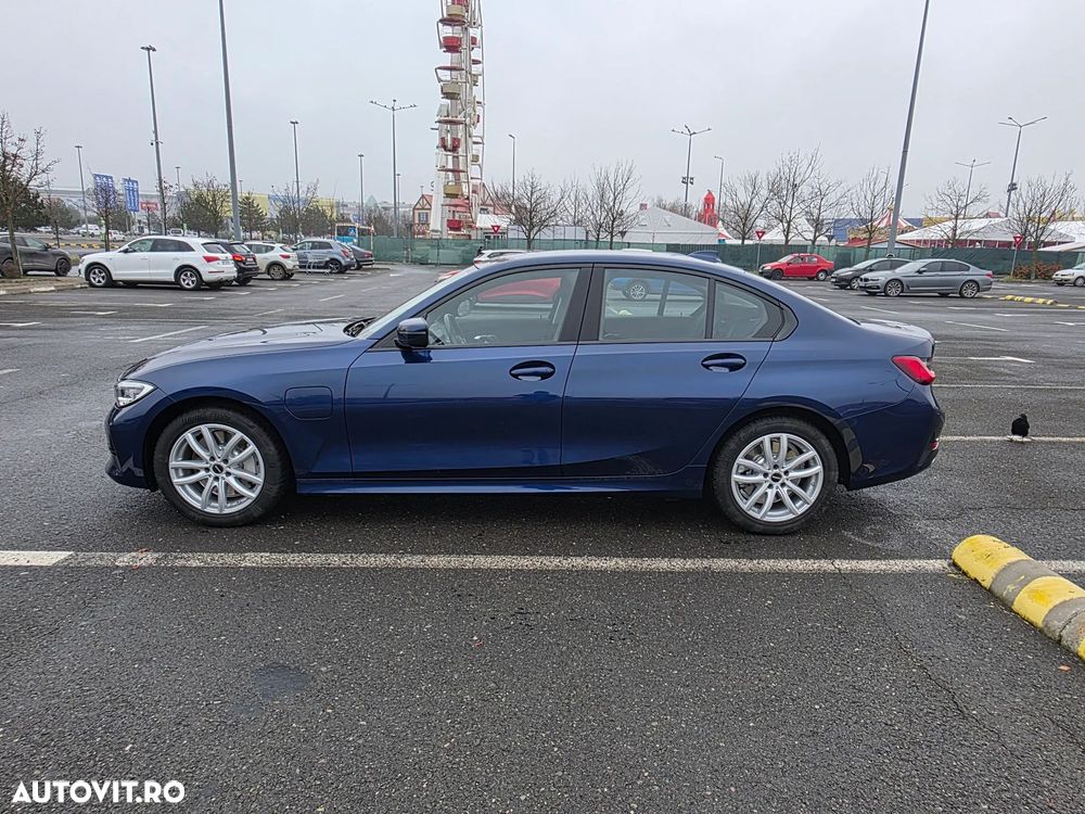 BMW Seria 3 330e AT PHEV - 8