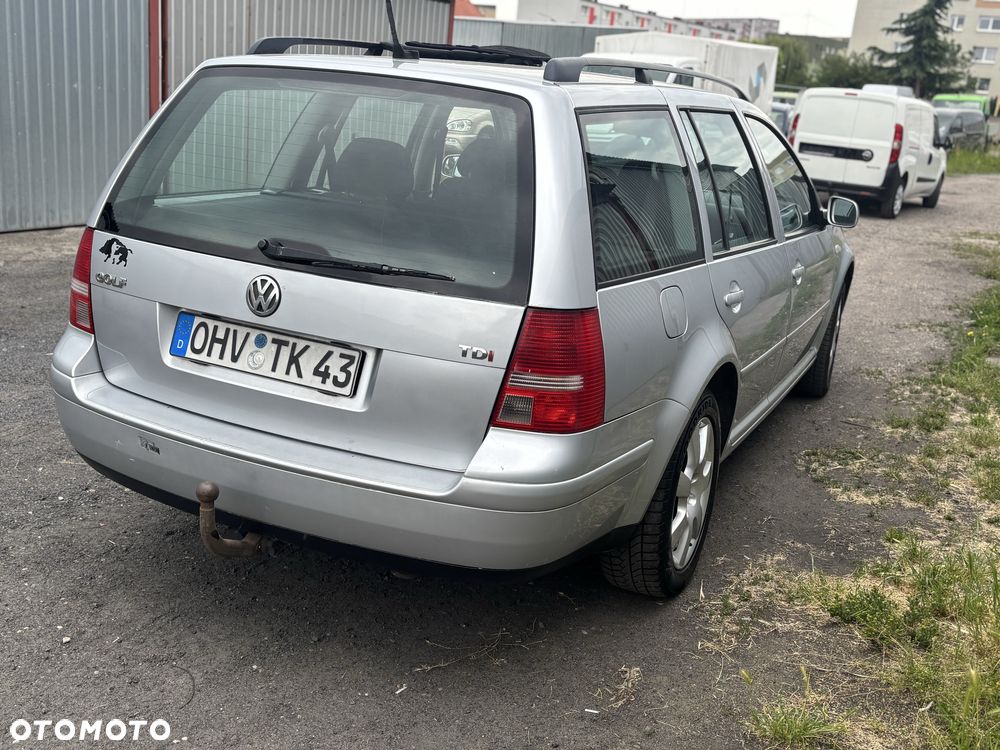 Volkswagen Golf - 4