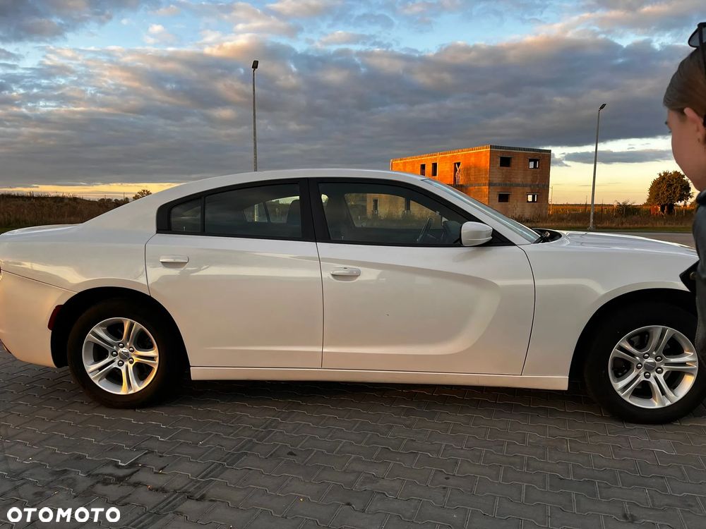 Dodge Charger 3.6 GT - 4