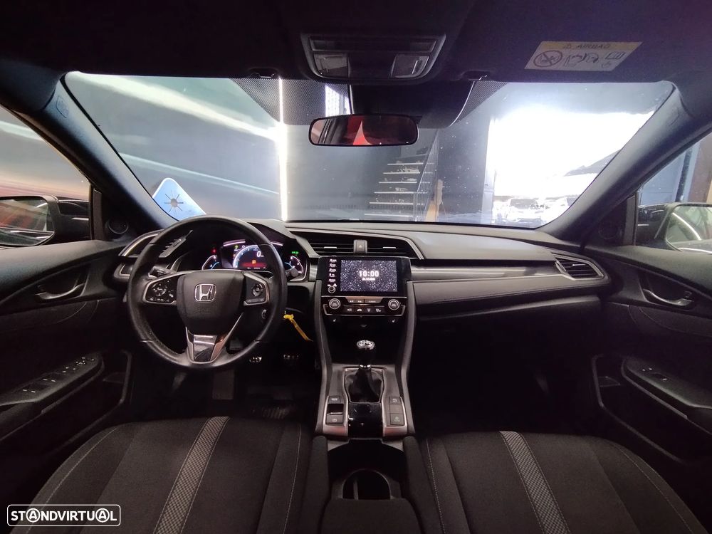 Honda Civic 1.0 i-VTEC Elegance Navi - 16