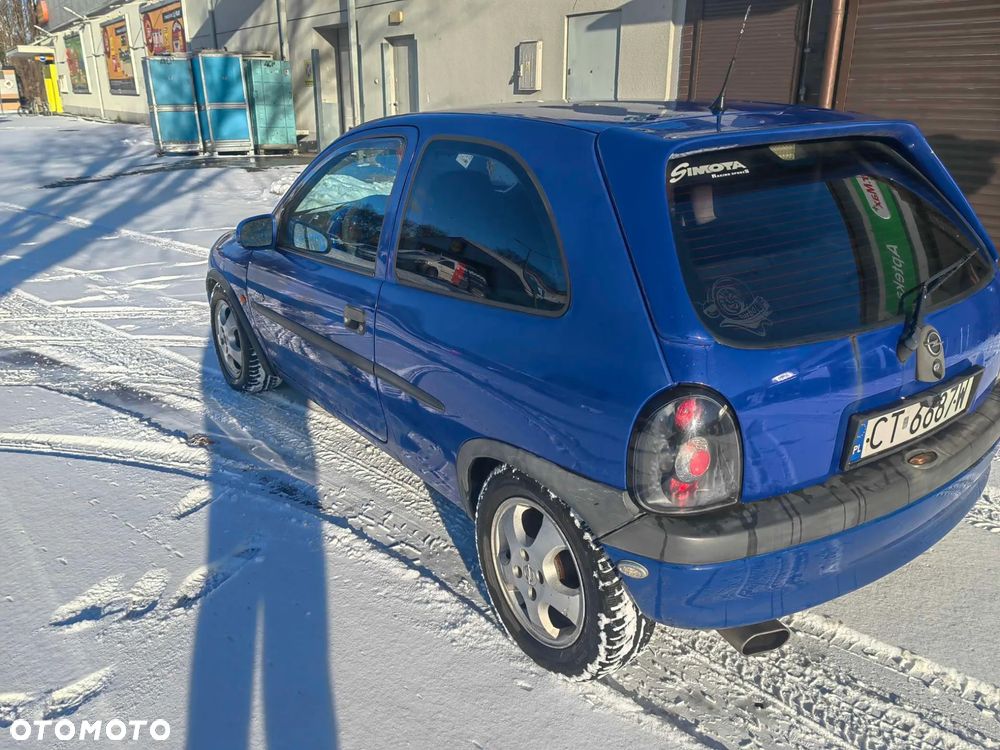 Opel Corsa 1.2 16V Sport - 4