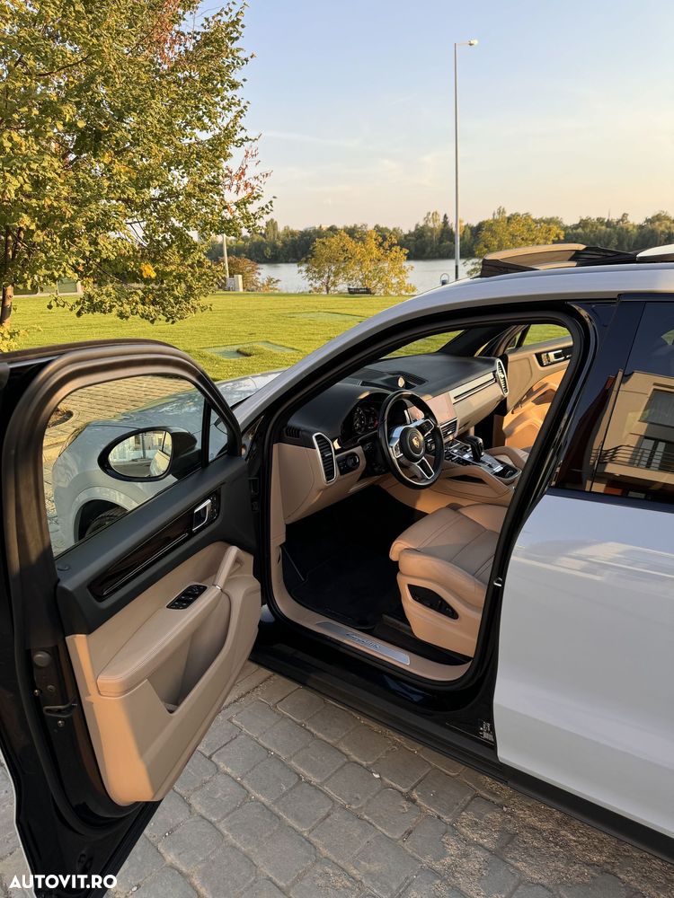 Porsche Cayenne E-Hybrid Tiptronic S - 6