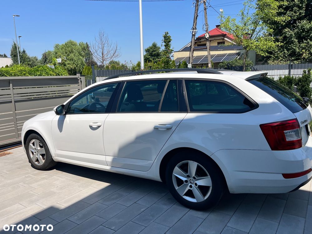 Skoda Octavia 1.6 TDI Elegance DSG - 1