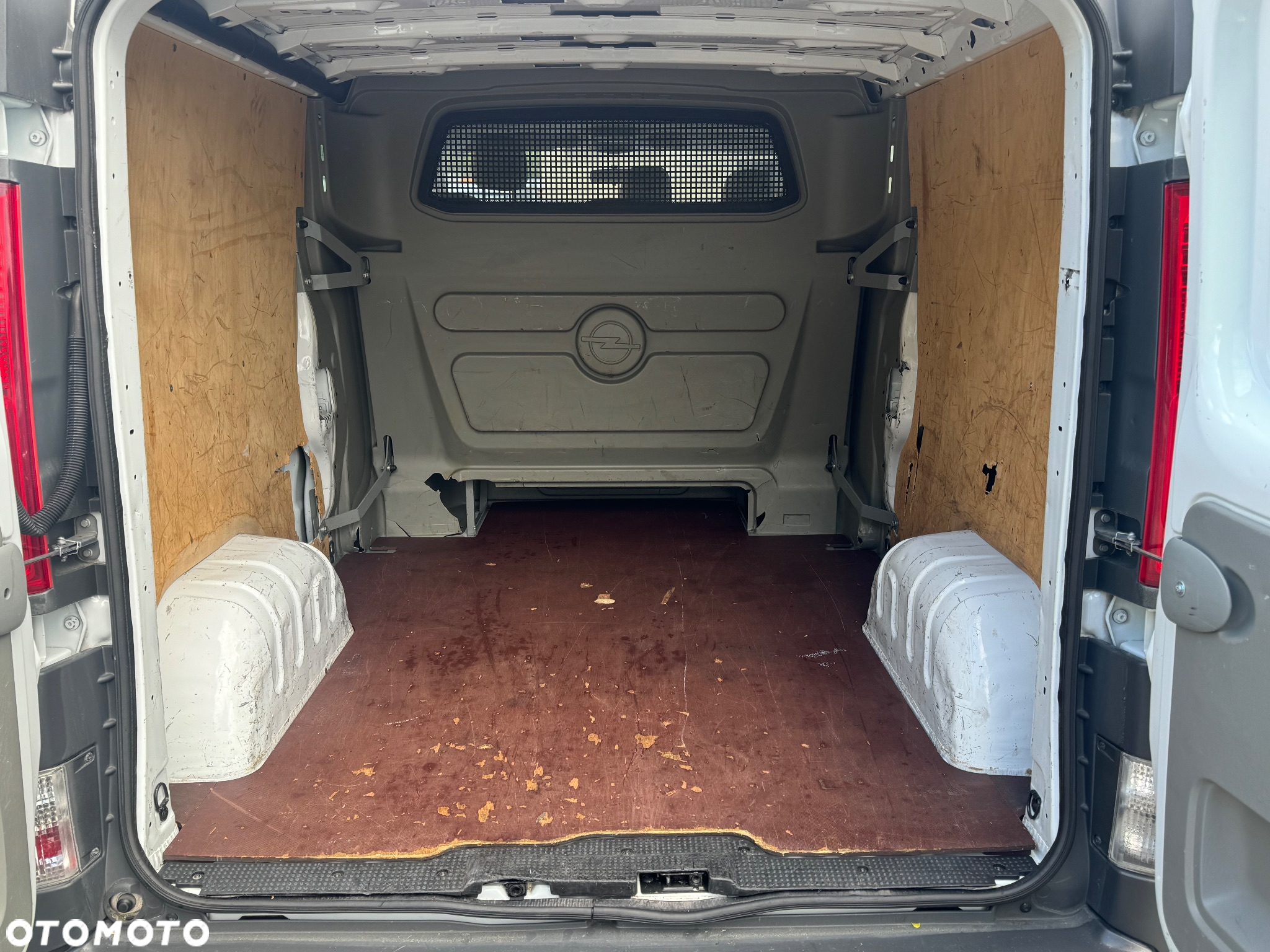 Opel Vivaro - 25