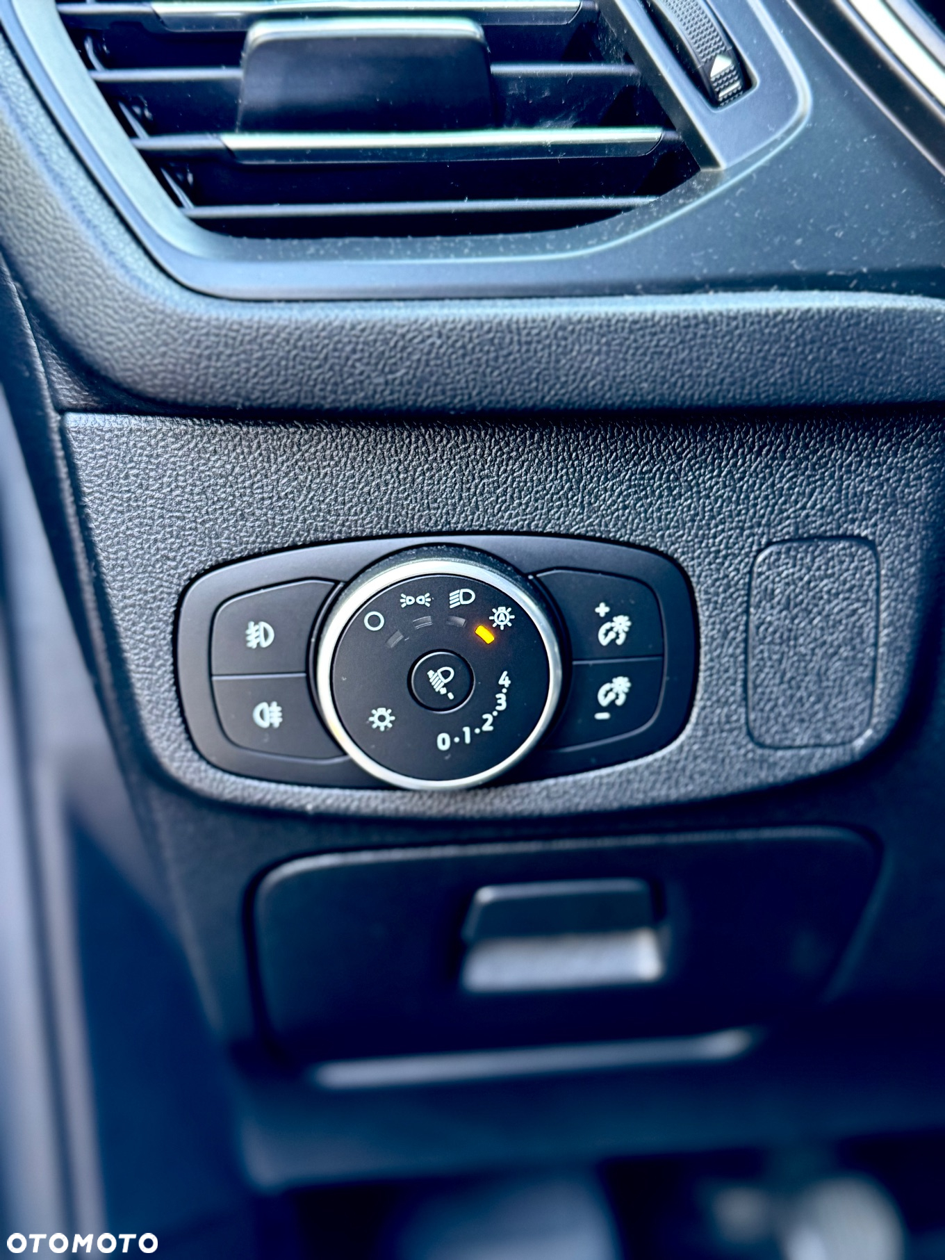 Ford Focus 1.5 EcoBlue Start-Stopp-System ACTIVE - 24
