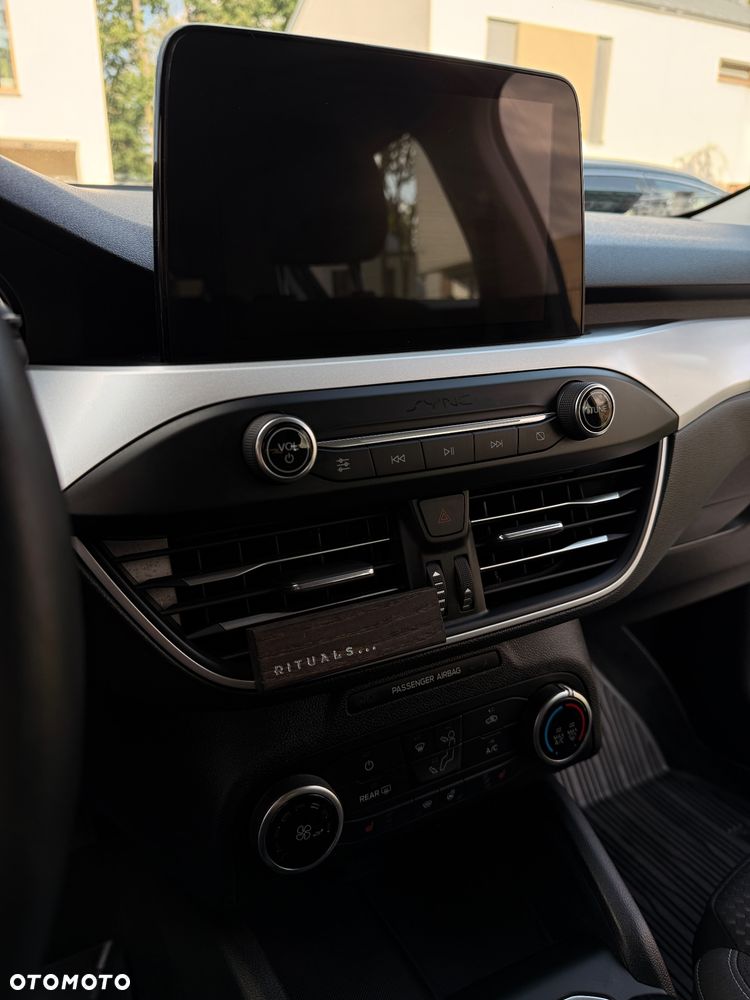 Ford Focus 1.0 EcoBoost Trend Edition Business - 16