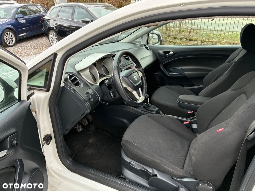 Seat Ibiza SC 1.6 16V Stylance - 8