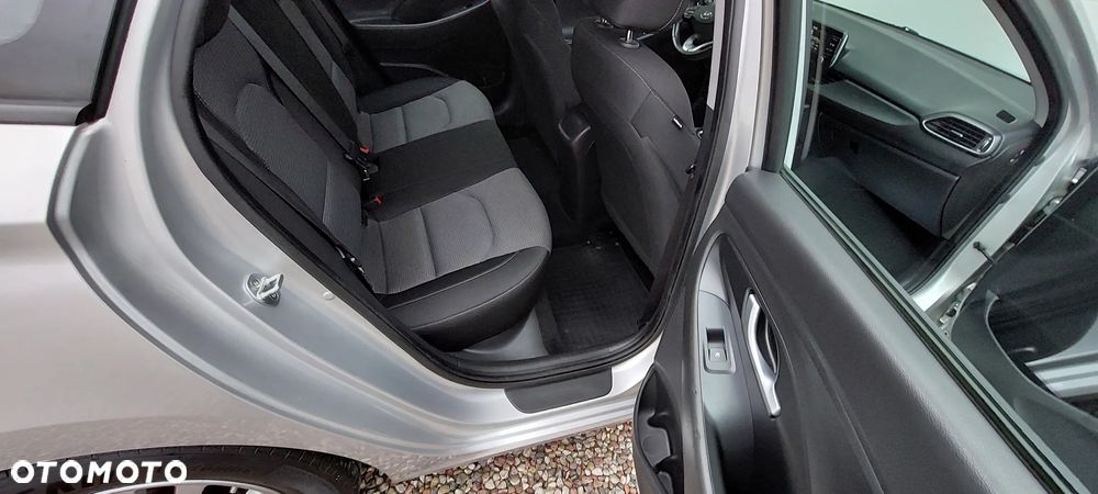 Hyundai i30 1.0 T-GDI Family - 25