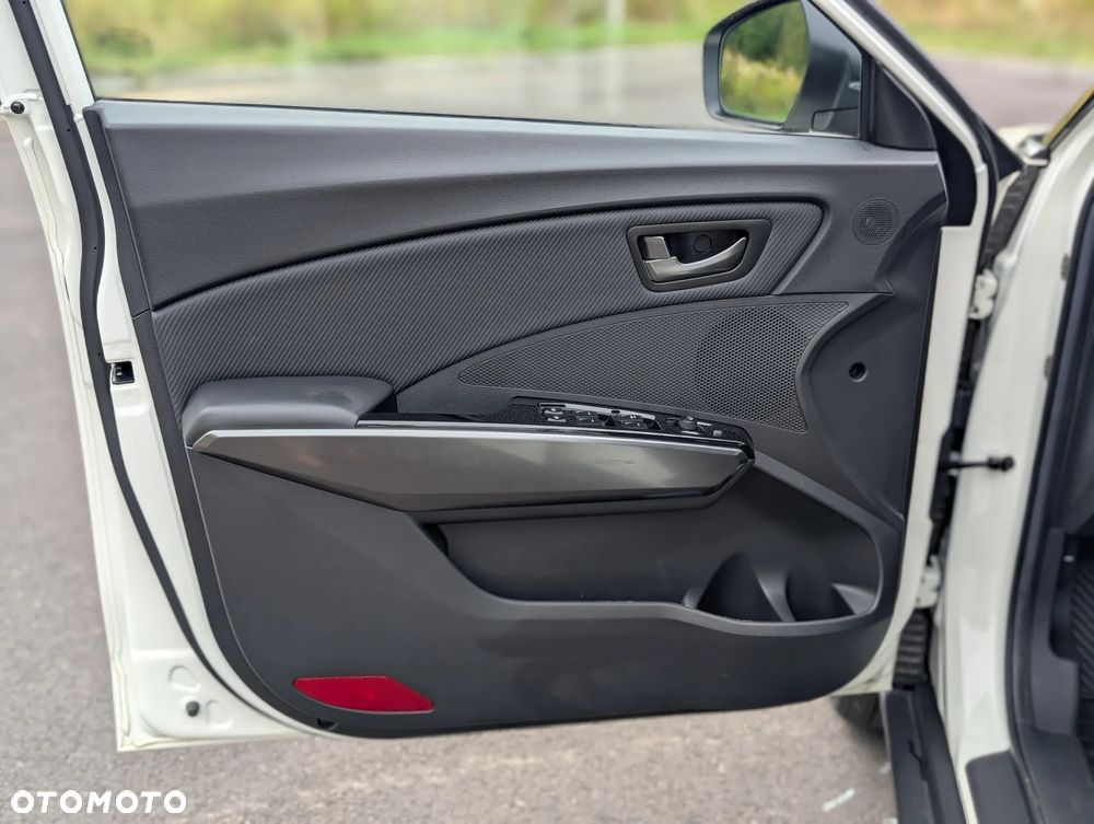 SsangYong/KGM Tivoli Grand 1.5 T-GDI Adventure - 10