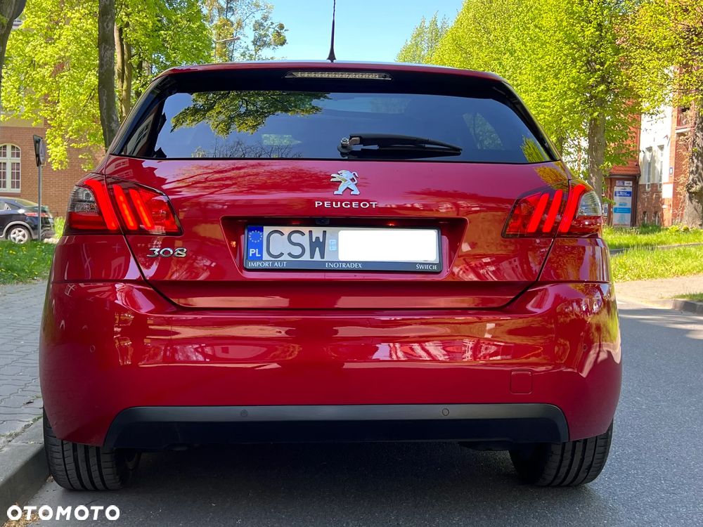 Peugeot 308 1.2 PureTech Allure S&S - 32