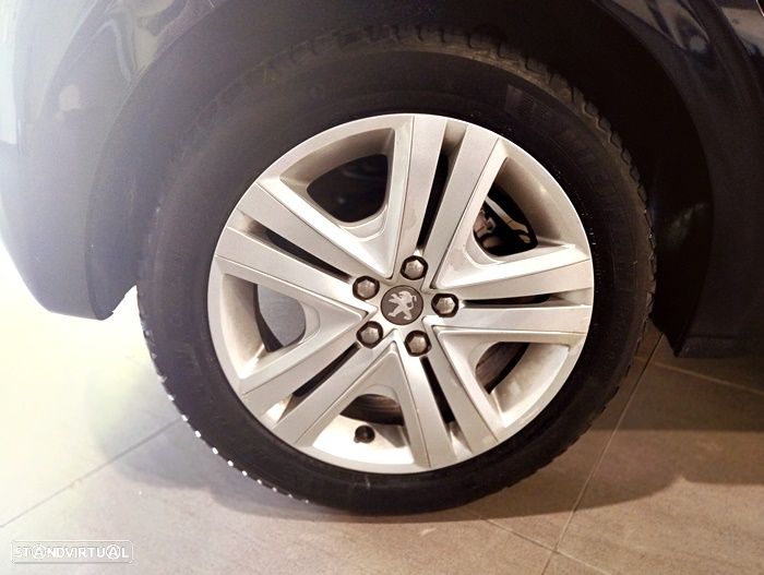 Peugeot 208 1.2 PureTech Signature - 12