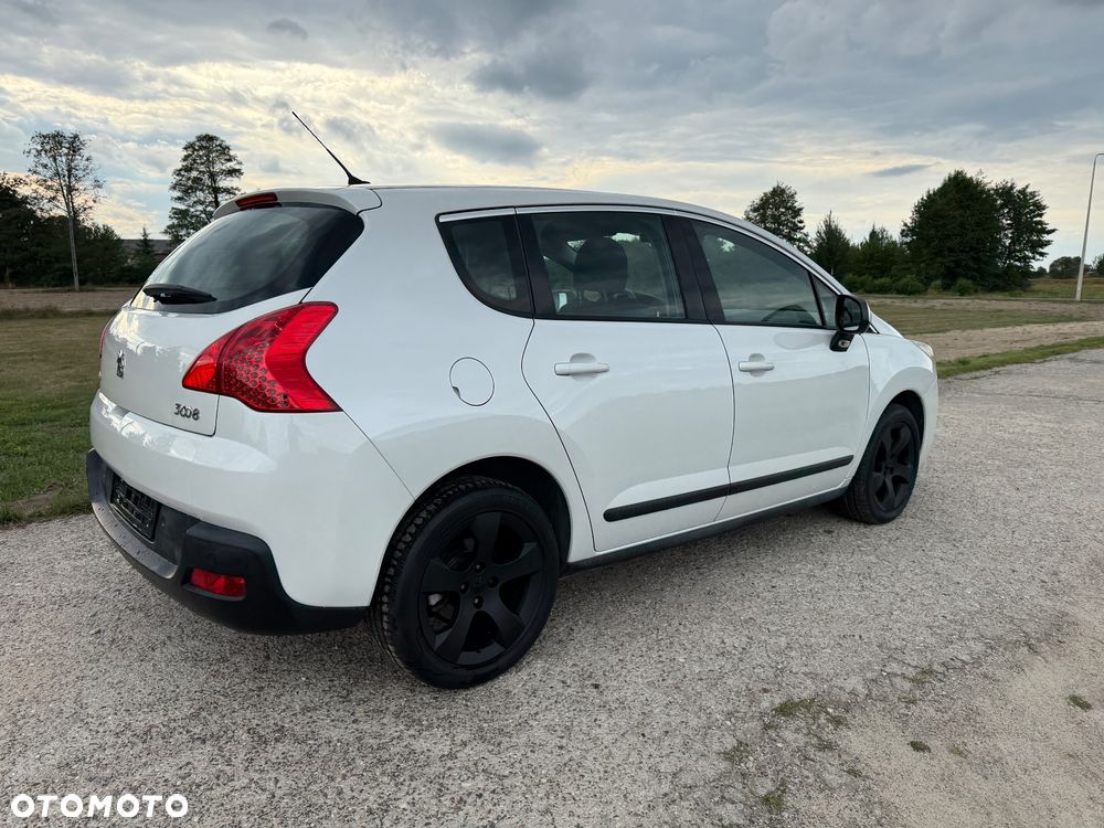 Peugeot 3008 HDi 150 Allure - 11