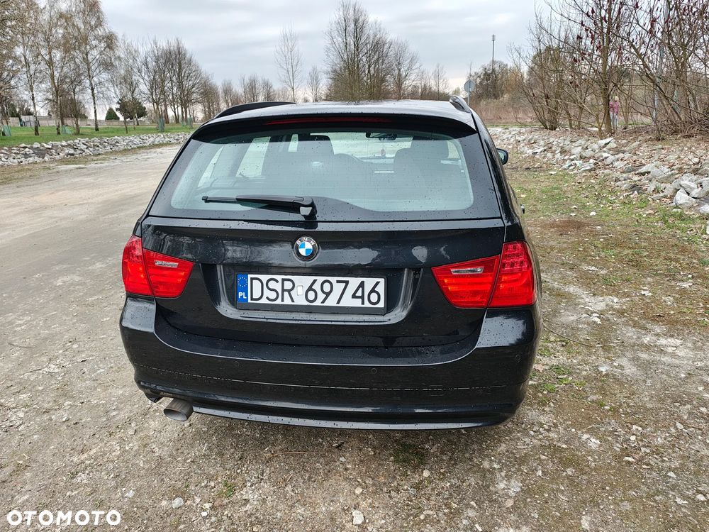 BMW Seria 3 318d - 5