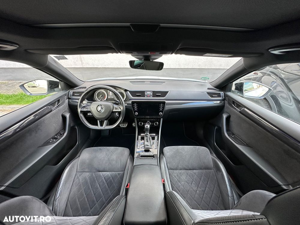 Skoda Superb 2.0 TDI DSG SportLine - 10