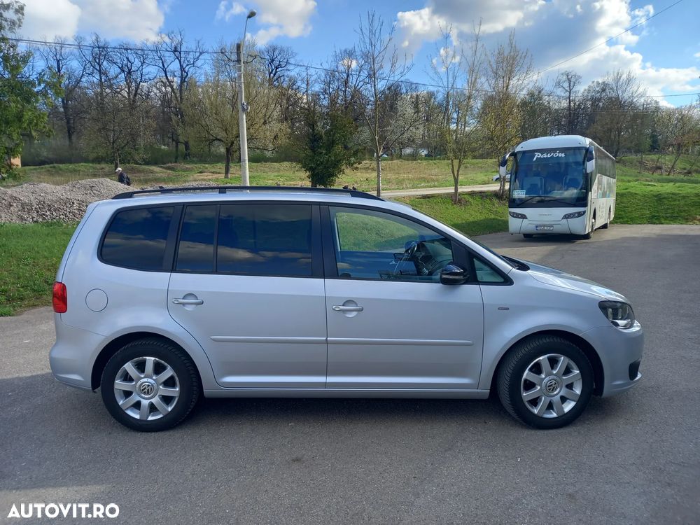 Volkswagen Touran 1.6 TDI DPF BlueMotion Technology MATCH - 16