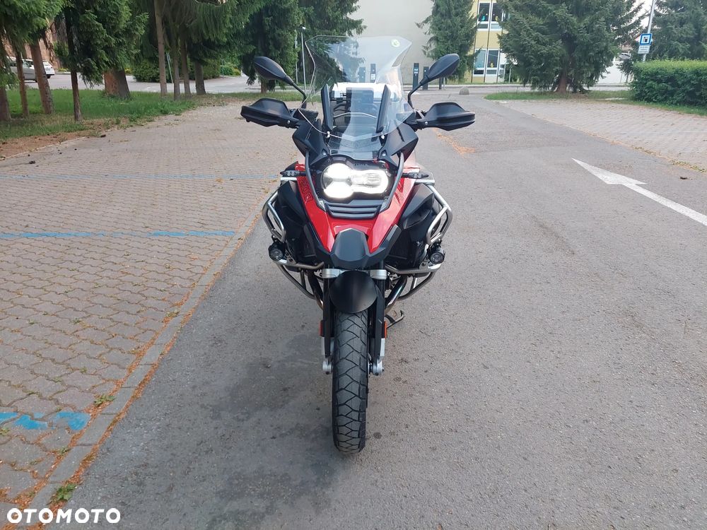 BMW R - 8