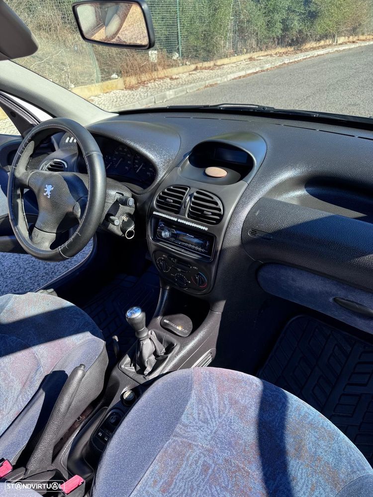 Peugeot 206 1.1 XT - 17