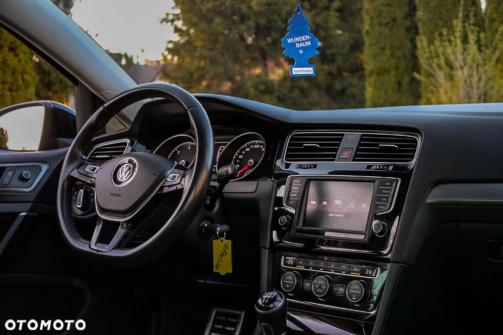 Volkswagen Golf 1.6 TDI BlueMotion Technology Allstar - 26