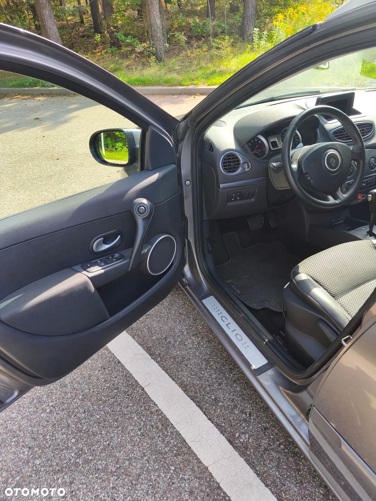Renault Clio - 13