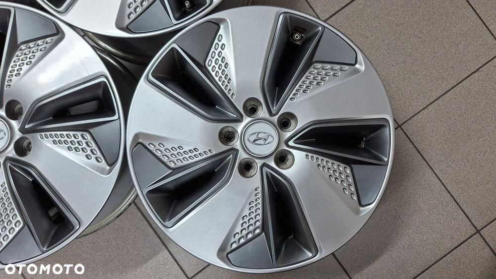 Felgi Aluminiowe 17 Hyundai Kona 5x114.3 ET 50 - 5