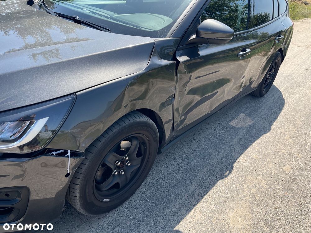 Ford Focus Turnier 1.0 EcoBoost Start-Stopp-System COOL&CONNECT DESIGN - 16