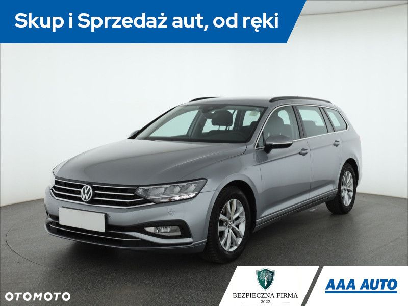 Volkswagen Passat - 2