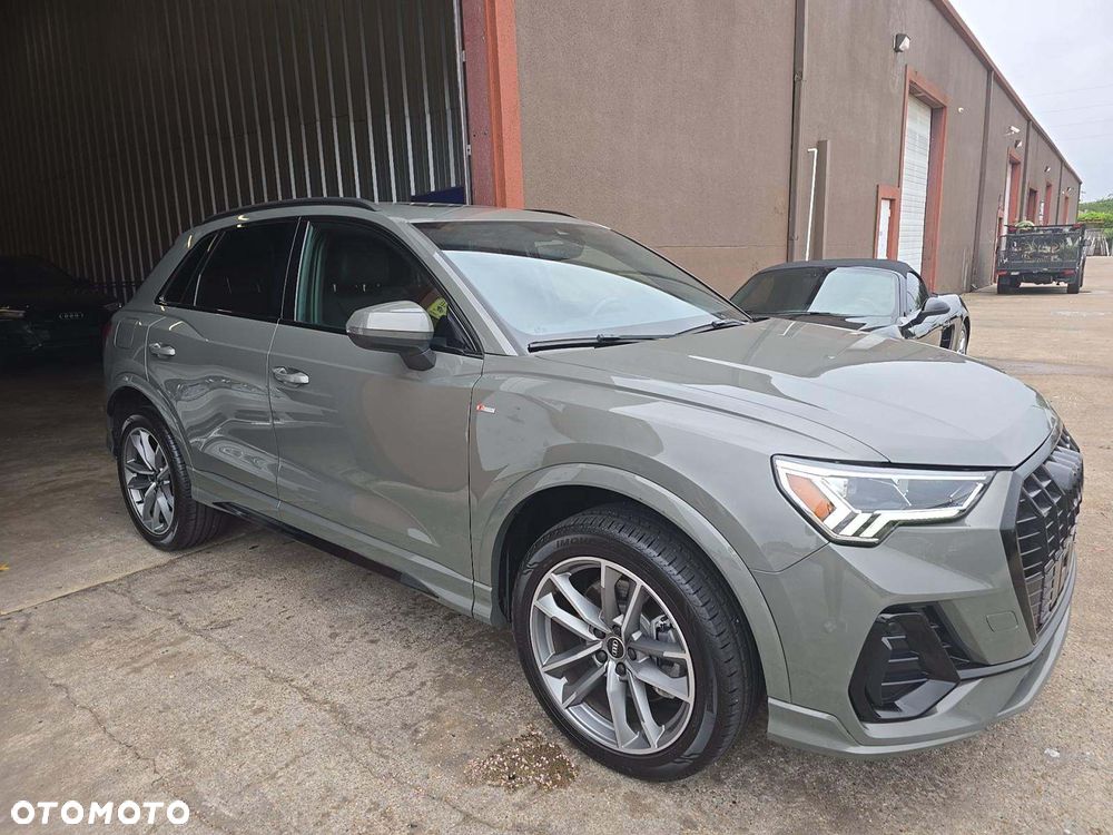 Audi Q3 - 1