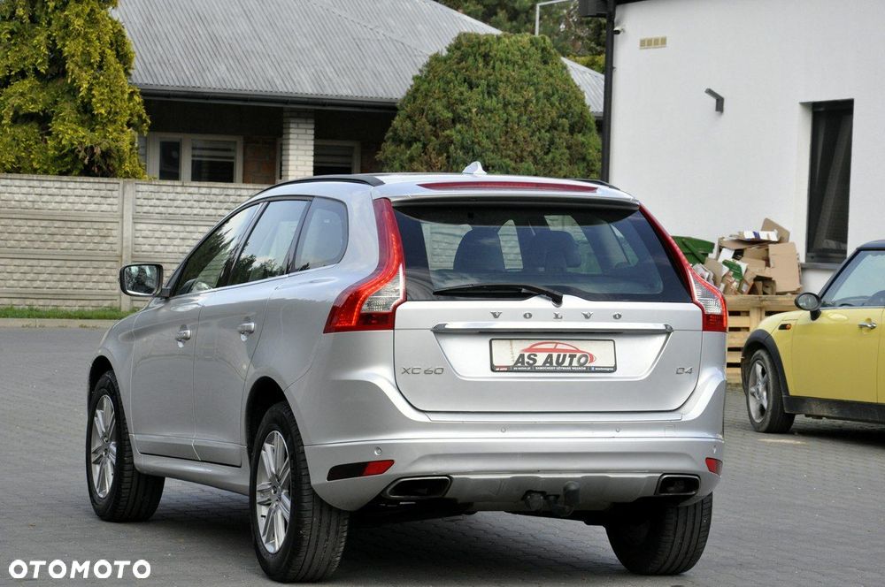 Volvo XC 60 D4 Momentum - 3