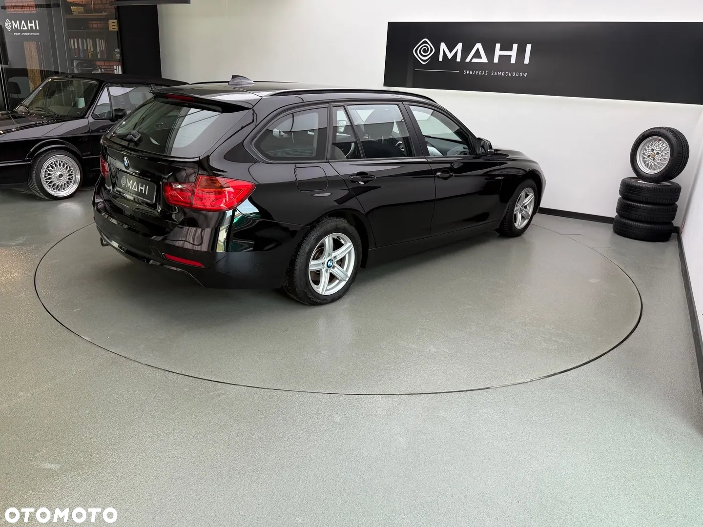 BMW Seria 3 316d Touring - 12